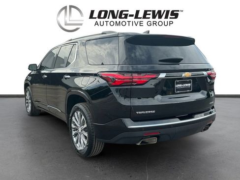 Used 2023 Chevrolet Traverse Premier FWD image 4