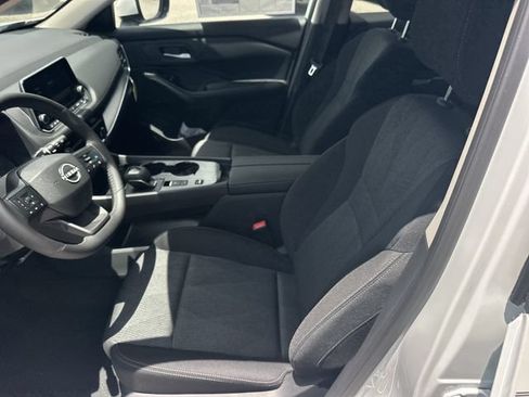 Used 2024 Nissan Sentra S FWD image 17