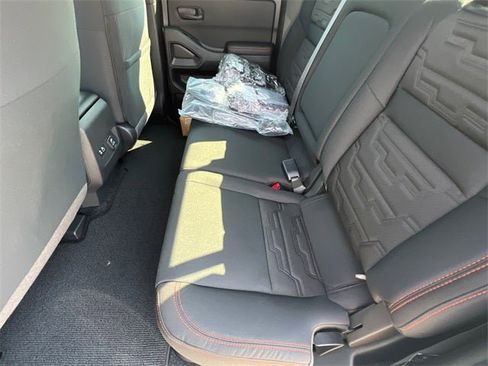 New 2026 Nissan Frontier PRO-4X w/ Pro-4x Convenience Package image 17