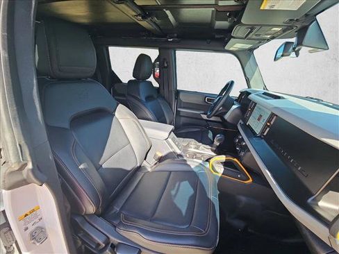 Used 2023 Ford Bronco Badlands image 20
