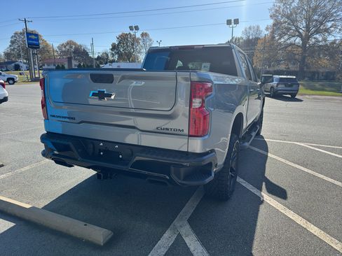 New 2026 Chevrolet Silverado 1500 Custom Trail Boss w/ Dark Appearance Package image 5