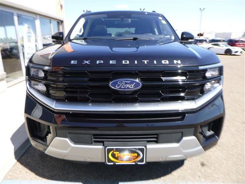 Used 2025 Ford Expedition Platinum AWD/4WD image 26