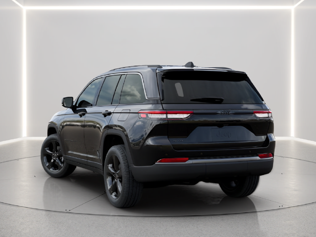 New 2027 Jeep Grand Cherokee Limited AWD/4WD image 3