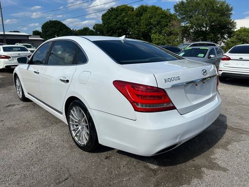 Used 2015 Hyundai Equus Signature RWD image 4