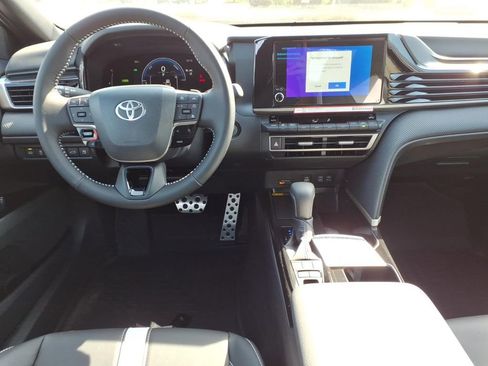 New 2026 Toyota Camry SE FWD image 8