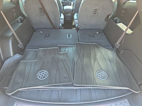 Used 2024 Buick Enclave Essence FWD image 8