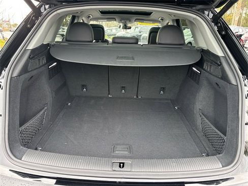 Used 2023 Audi Q5 2.0T Premium w/ Convenience Package image 15