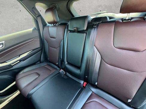 Used 2022 Ford Edge Titanium w/ Equipment Group 301A AWD/4WD image 22