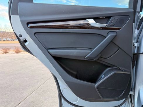 Used 2019 Audi Q5 2.0T Premium w/ Convenience Package image 26