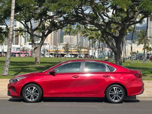 Used 2023 Kia Forte LXS FWD image 2