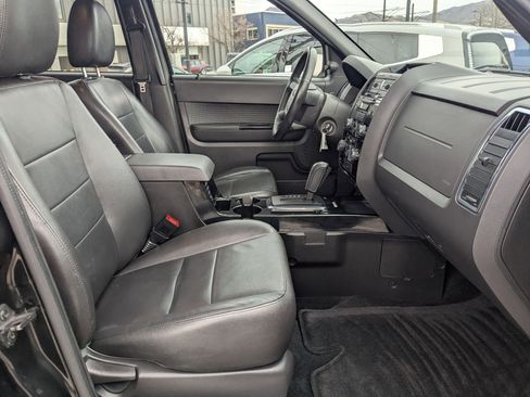 Used 2011 Ford Escape Limited image 29