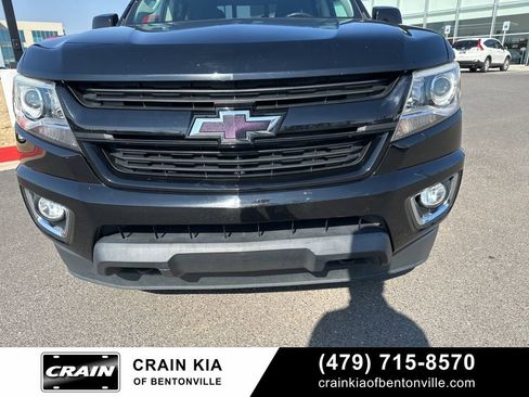 Used 2017 Chevrolet Colorado Z71 w/ Z71 Midnight Edition image 10