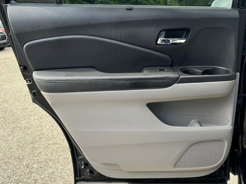 Used 2019 Honda Pilot Touring image 15