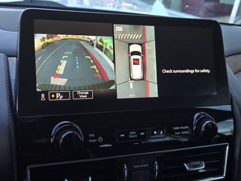 Used 2023 Nissan Armada SL w/ Captain's Chairs Package image 16