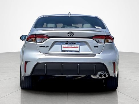 Certified 2025 Toyota Corolla SE FWD image 4