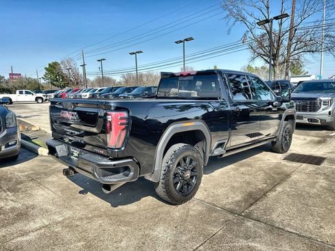 Used 2024 GMC Sierra 2500 AT4 w/ AT4 Premium Plus Package AWD/4WD image 11