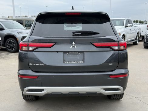 Used 2024 Mitsubishi Outlander SE FWD image 6