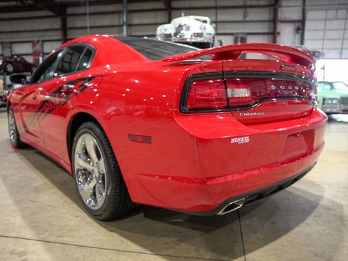 Used 2014 Dodge Charger SXT image 6