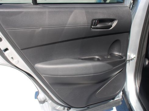 Used 2025 Toyota Corolla Cross AWD Hybrid image 12