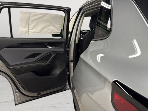 New 2026 Volkswagen Tiguan SE AWD/4WD image 27