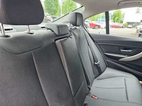 Used 2016 BMW 320i xDrive Sedan AWD/4WD image 12