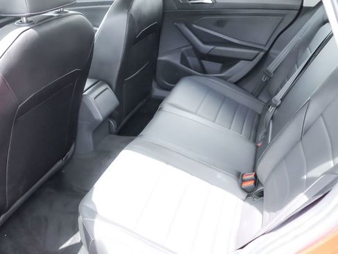 Certified 2023 Volkswagen Jetta SE FWD image 23