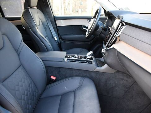 Certified 2025 Volvo XC90 B5 Plus image 26