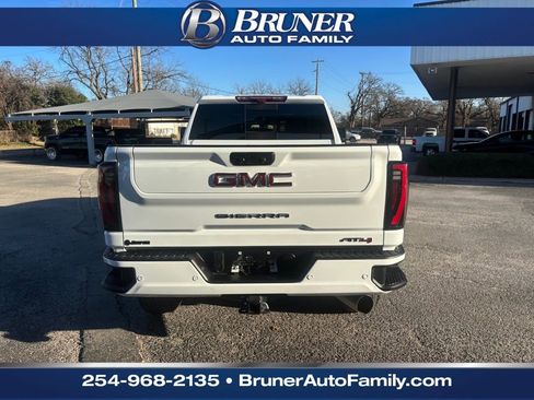 Used 2024 GMC Sierra 2500 AT4 w/ AT4 Premium Plus Package image 6
