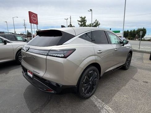 New 2026 Nissan Murano Platinum w/ Cargo Package AWD/4WD image 4