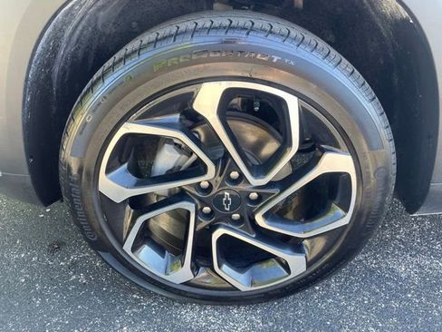 Used 2025 Chevrolet Trax RS FWD image 37