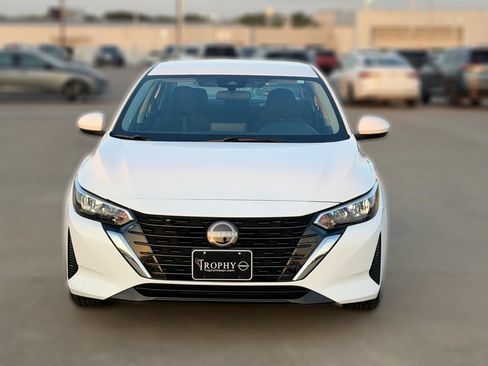 Certified 2025 Nissan Sentra SV FWD image 4