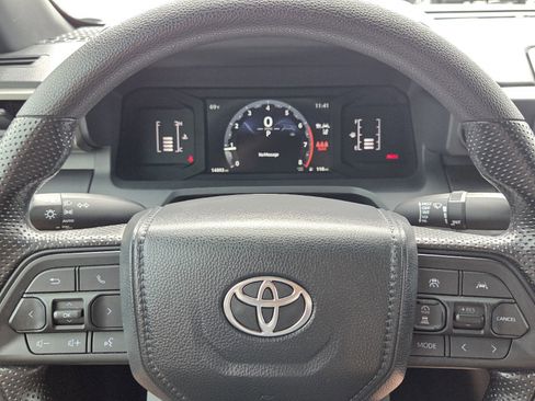 Used 2024 Toyota Tacoma SR image 17