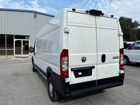 Used 2026 RAM ProMaster 2500 w/ Convenience Group FWD image 7