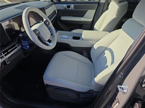 New 2026 Hyundai Santa Fe SE image 3