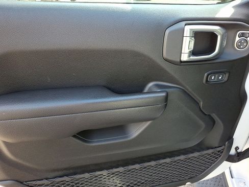 Certified 2021 Jeep Wrangler Unlimited Sport image 14