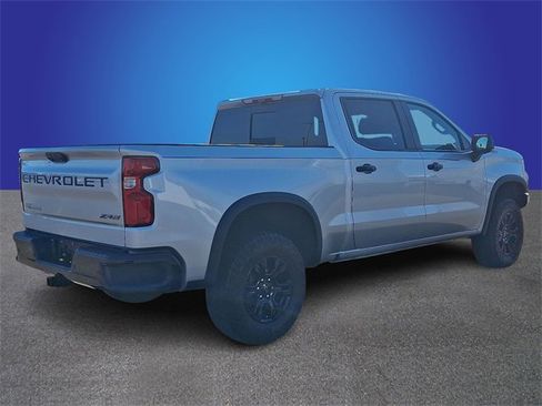 Used 2022 Chevrolet Silverado 1500 ZR2 w/ Technology Package image 4