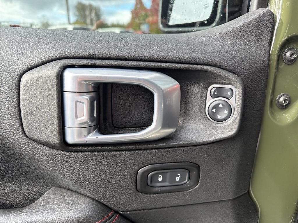 Used 2021 Jeep Gladiator Rubicon w/ LED Lighting Group AWD/4WD image 23