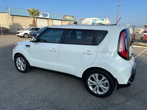 Used 2016 Kia Soul + w/ Audio Package image 5