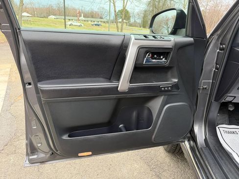 Used 2016 Toyota 4Runner Limited image 14