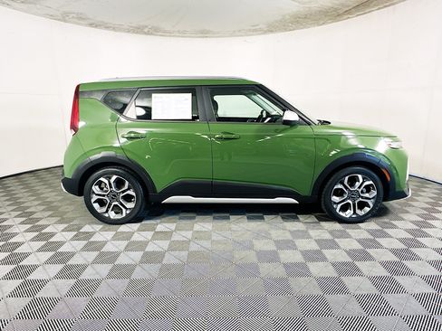 Used 2022 Kia Soul X-Line FWD image 2