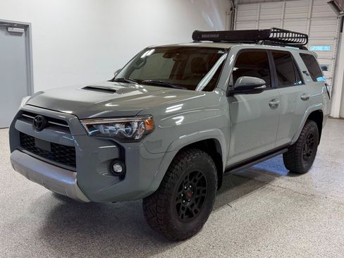 Used 2023 Toyota 4Runner TRD Off-Road Premium AWD/4WD image 8