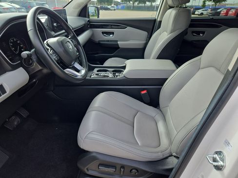 Certified 2025 Honda Pilot EX-L image 15