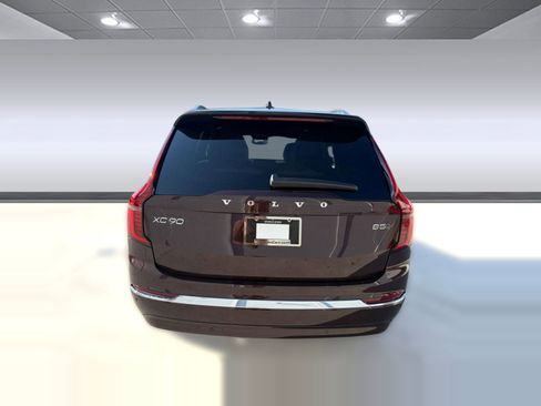 Certified 2026 Volvo XC90 B5 Core w/ Protection Package AWD/4WD image 10
