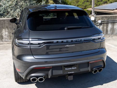 Certified 2023 Porsche Macan AWD/4WD image 21