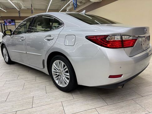 Used 2014 Lexus ES 350 w/ Luxury Package FWD image 6