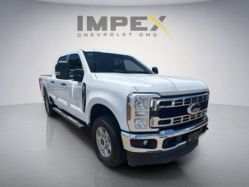 Used 2025 Ford F250 XLT w/ FX4 Off-Road Package AWD/4WD image 5