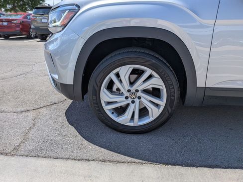Used 2023 Volkswagen Atlas SE AWD/4WD image 14