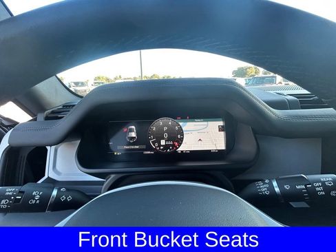 Used 2025 Land Rover Defender 110 S image 37