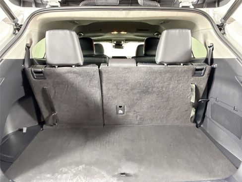 Certified 2023 Toyota Highlander XLE image 42