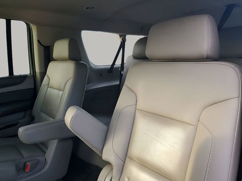 Used 2020 Chevrolet Suburban LT w/ Max Trailering Package image 19